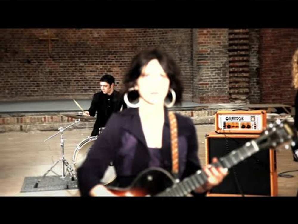 Bobo In White Wooden Houses - Keep Movin' On